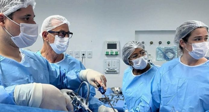 Hospital Estadual em São Mateus realiza primeira cirurgia por vídeo