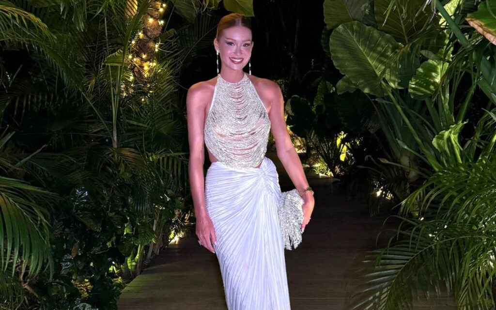 Marina Ruy Barbosa celebra 29 anos em noite luxuosa no Caribe