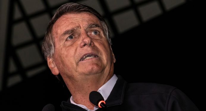 PF indicia Jair Bolsonaro nos inquéritos das joias e dos cartões de vacinas