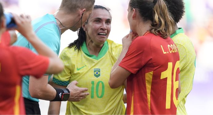 Paris 2024: Com Marta expulsa, Brasil perde para Espanha, mas se classifica às quartas de final