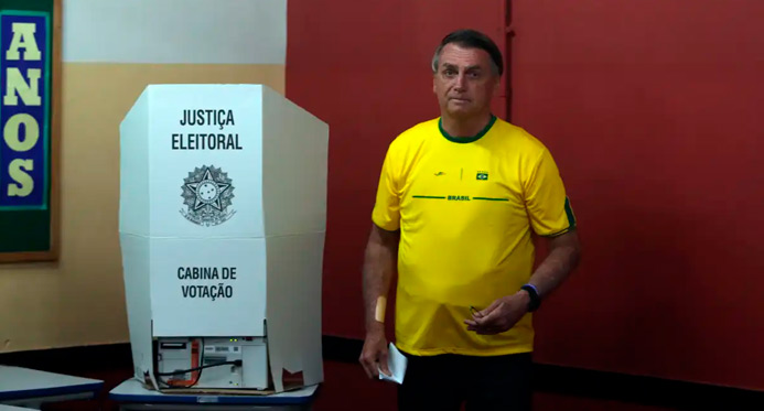 TSE cobra resultados de inquérito contra Bolsonaro por ataques às urnas