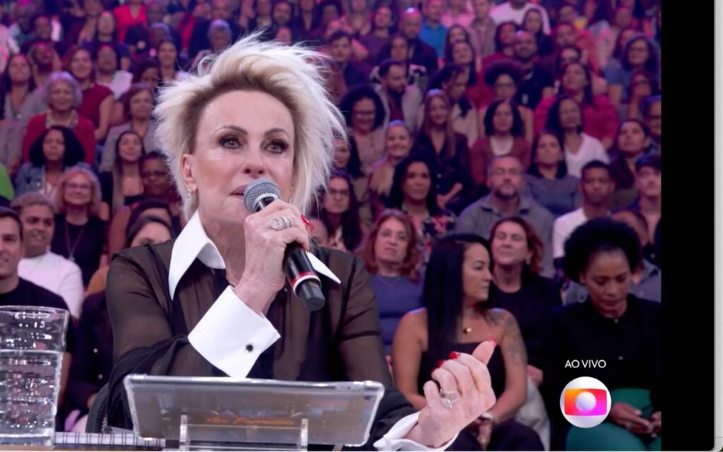 Ana Maria Braga chora no "Dança dos Famosos"