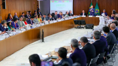 Lula orienta ministros a não criarem novos programas