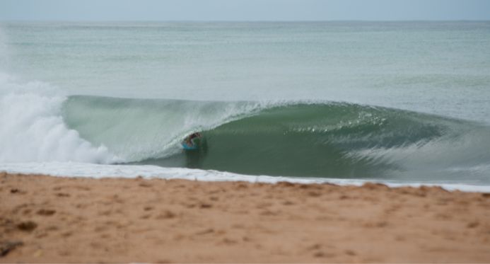 Praia de Regência, em Linhares, é selecionada para ser uma Reserva Nacional de Surf