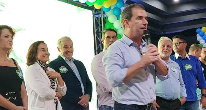 Prefeito de Linhares, Bruno Marianelli, reúne aliados para convenção do Republicanos