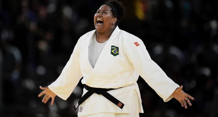 Quem é Beatriz Souza, a judoca que faturou a primeira medalha de ouro do Brasil em Paris