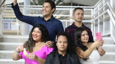 Escola Estadual em Linhares promove peça teatral para refletir sobre polarização política no Brasil