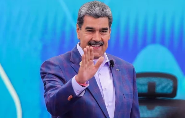 Presidente antecipa o Natal para o dia 1º de outubro e divide opiniões