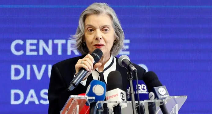 Cármen Lúcia promete pesquisa sobre motivos de abstenção