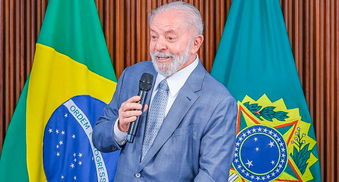 Dr. Kalil, médico de Lula, explica: presidente teve traumatismo craniano, mas está bem