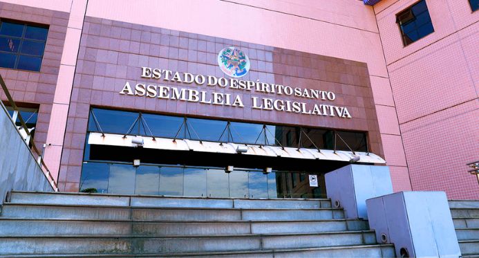 Eleições municipais provocam dança das cadeiras na Assembleia Legislativa do ES