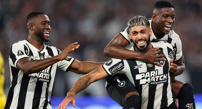 Libertadores: Botafogo atropela Peñarol e encaminha vaga na final