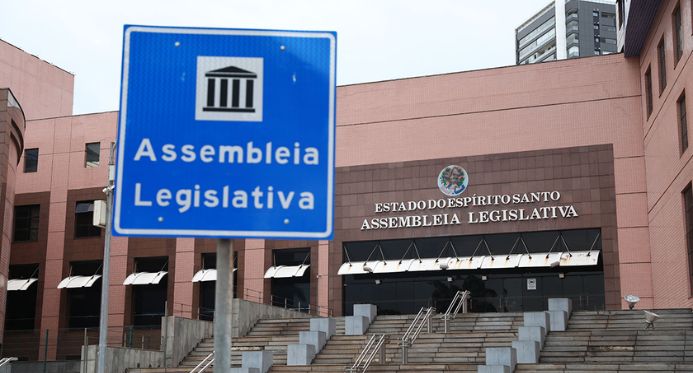 Assembleia Legislativa decide destino de R$ 29,5 bilhões do Orçamento do ES para 2025