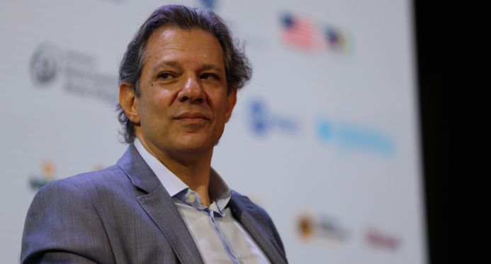 Haddad deve anunciar hoje isenção de IR para quem ganha até R$ 5 mil em pronunciamento na TV