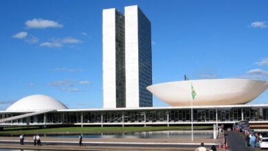 Lira anuncia Hugo Motta como candidato à presidência da Câmara