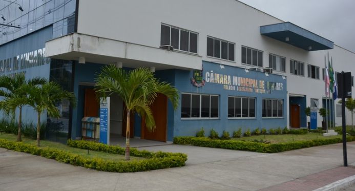 Vereadores aprovam abono de R$ 3 mil para servidores da Câmara de Linhares
