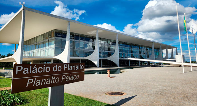 69% acreditam que democracia é a melhor forma de governo, diz pesquisa