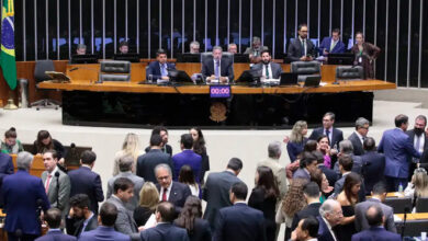 Câmara rejeita mudanças do Senado e aprova reforma tributária