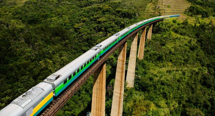 Casagrande comemora acordo entre União e Vale que prevê investimentos ferroviários no ES