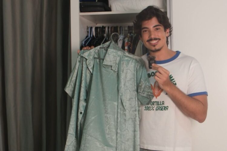 O programa 'Arrocha, Christina' invadiu o quarto de Diego Hypolito com o influenciador Caio Barbosa