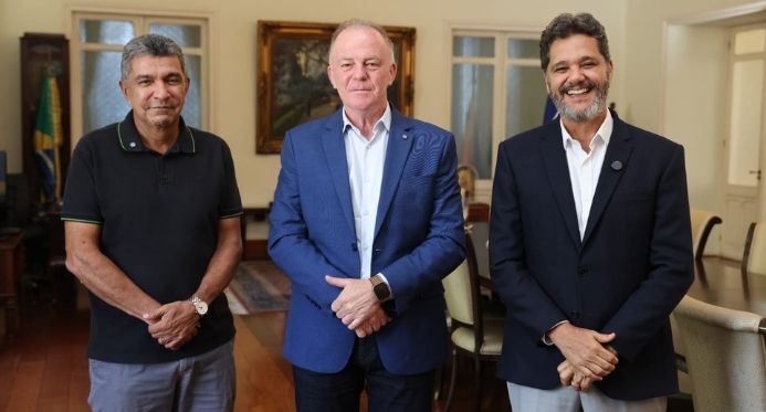 Casagrande anuncia mudanças no governo e Vidigal assume Secretaria de Desenvolvimento