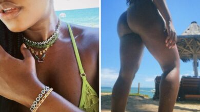 Iza de biquíni na praia
