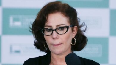 Justiça cassa mandato de Carla Zambelli e a torna inelegível por oito anos; deputada irá recorrer