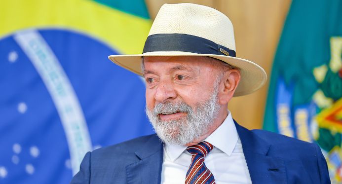 Lula celebra anúncio de cessar-fogo na Faixa de Gaza