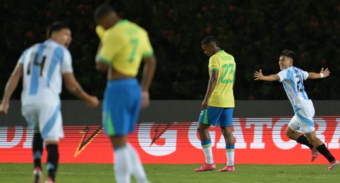 Humilhado, Brasil toma surra de 6 a 0 na estreia do Sul-Americano sub-20