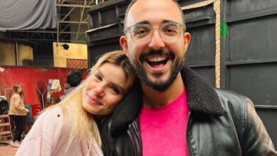 Camila Queiroz e o autor Raphael Montes