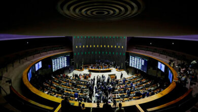 PEC do 6×1 é protocolada na Câmara dos Deputados