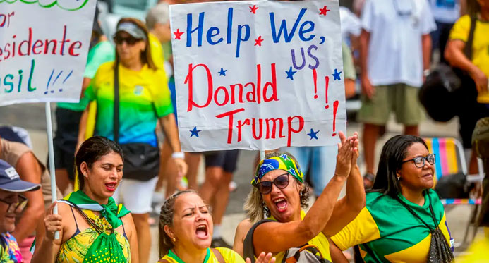 Em ato no Rio de Janeiro, Bolsonaro afirma que não fugirá do país