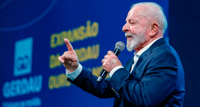 Lula fala em descobrir “ladrão que passou a mão no direito de comer ovo”
