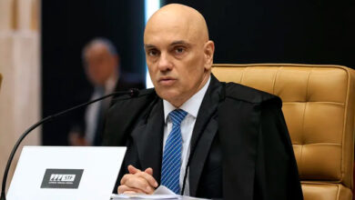 Moraes libera denúncia para julgamento e pede data a Zanin