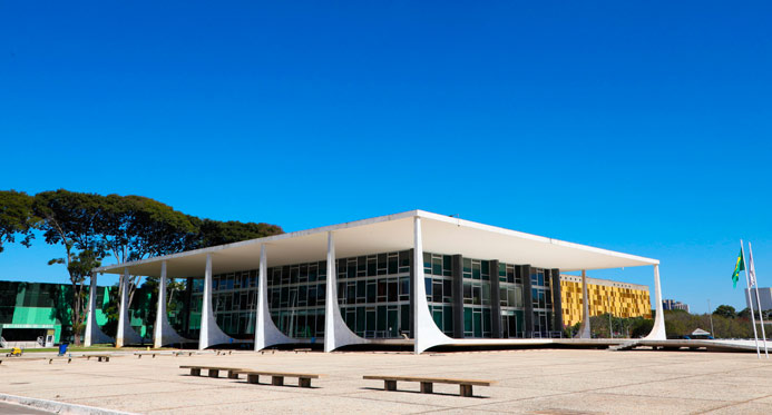 STF confirma Moraes, Dino e Zanin em julgamento de Bolsonaro