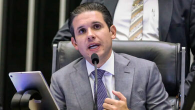 Câmara decide adiar debate sobre urgência do PL da Anistia