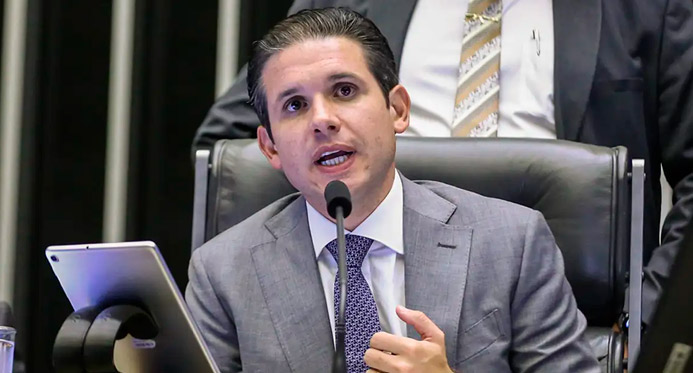 Câmara decide adiar debate sobre urgência do PL da Anistia