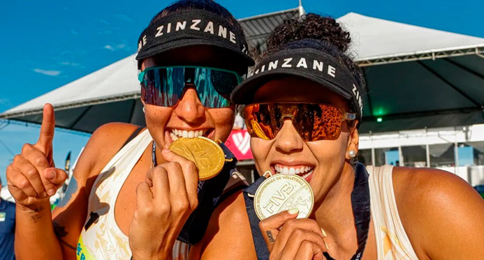Capixaba Thâmela Coradello conquista etapa de Circuito Mundial de Vôlei de Praia