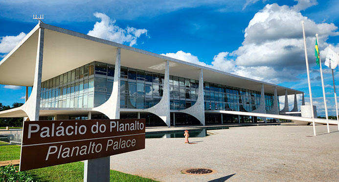 Collor é o terceiro ex-presidente preso desde redemocratização; entenda