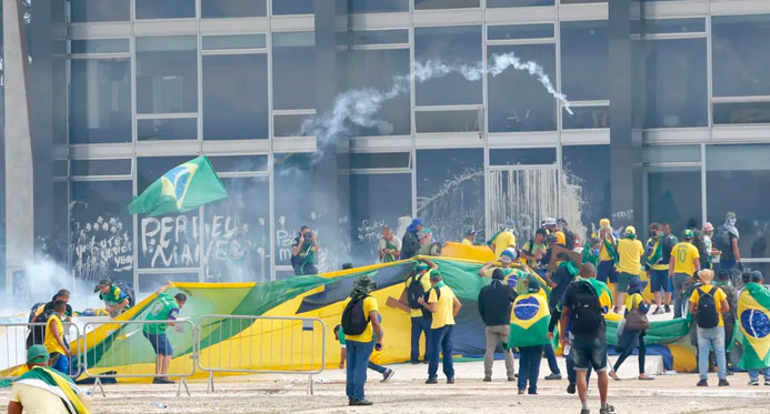 Deputado pede ao STF que réus do 8/1 recebam assistência religiosa