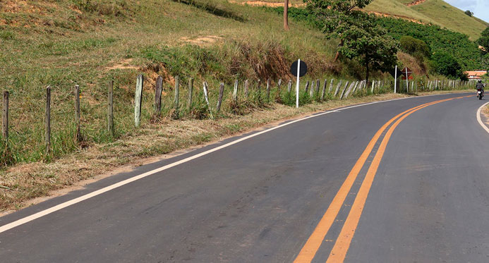Governador inaugura melhorias em rodovia e anuncia novos investimentos na microrregião Centro-Oeste