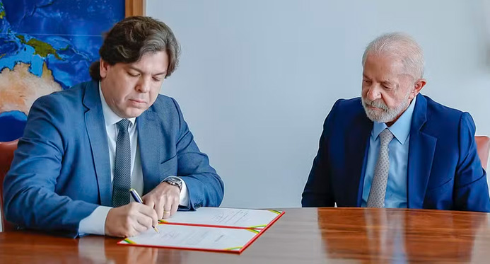 Lula nomeia e dá posse a Frederico Siqueira como novo ministro das Comunicações
