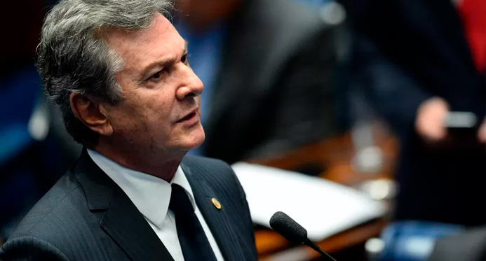 Por 6×4, STF referenda decisão de Moraes e mantém prisão de Collor