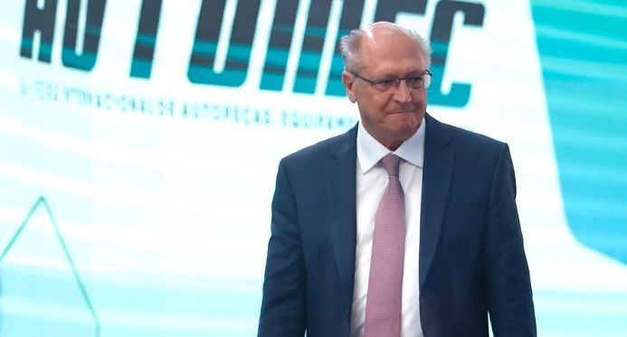 Alckmin deve representar Brasil na posse do papa Leão XIV em Roma