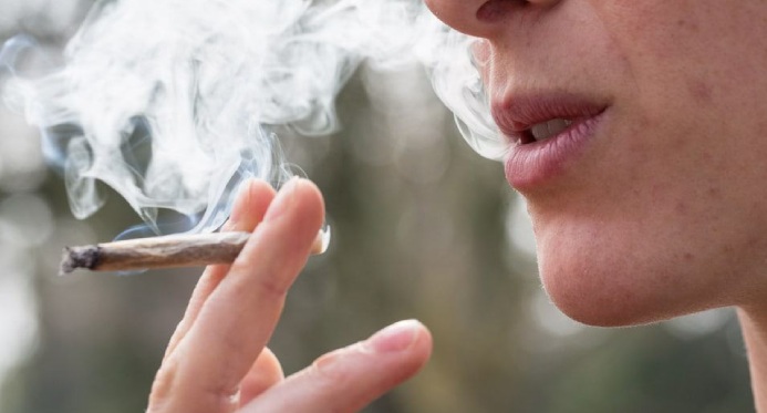 Dia Mundial Sem Tabaco: tabagismo pode esconder relação entre cigarro e câncer de mama