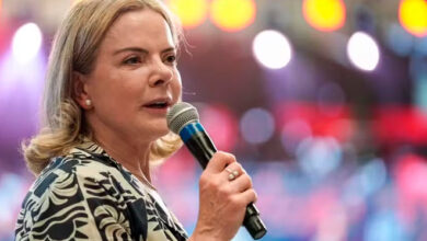 Gleisi apresenta queixa-crime ao STF contra deputado federal do ES por injúria e difamação