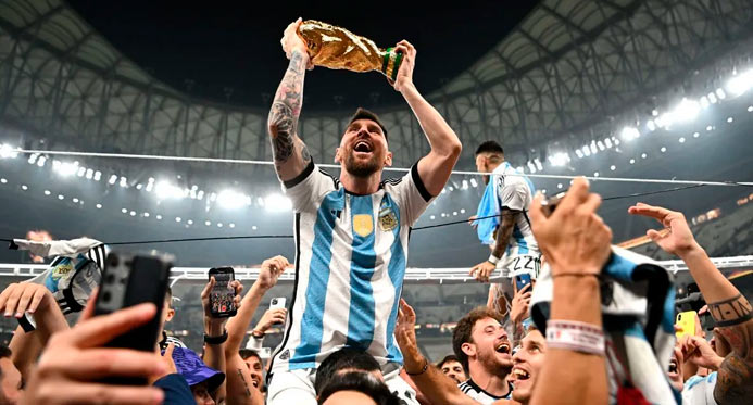 Messi supera Pelé e é eleito o maior jogador da história pela IFFHS