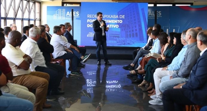 Ales lança rede de apoio para modernizar e qualificar câmaras municipais do Estado