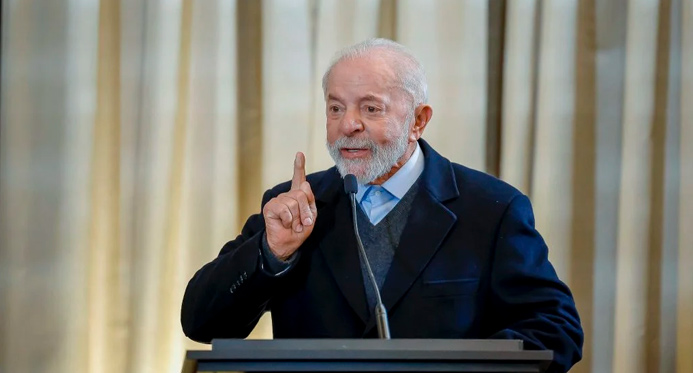 “Bonitão como estou, extrema direita não volta”, diz Lula sobre 2026