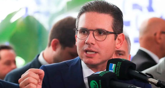 Câmara vai declarar perda do mandato de Zambelli, diz Motta